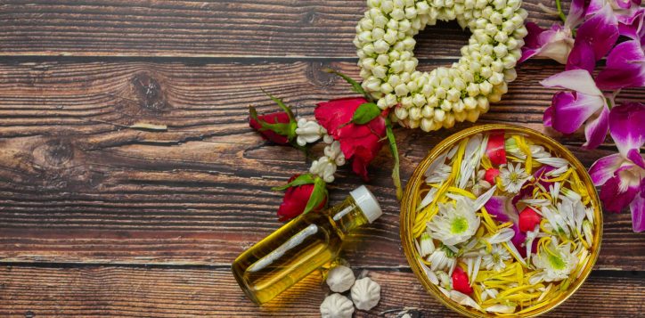 thai-traditional-jasmine-garland-colorful-flower-water-bowls-decorating-perfume-marly-limestone-1-2