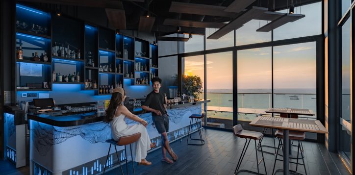 escape-to-paradise-with-the-sunset-package-at-novotel-marina-sriracha-2