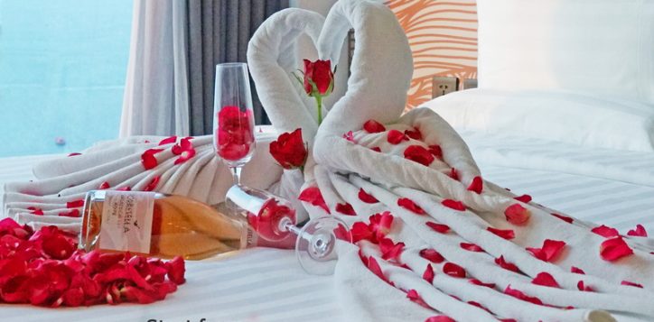 marinar-valentino-package-2025-by-novotel-marina-sriracha-koh-si-chang-2